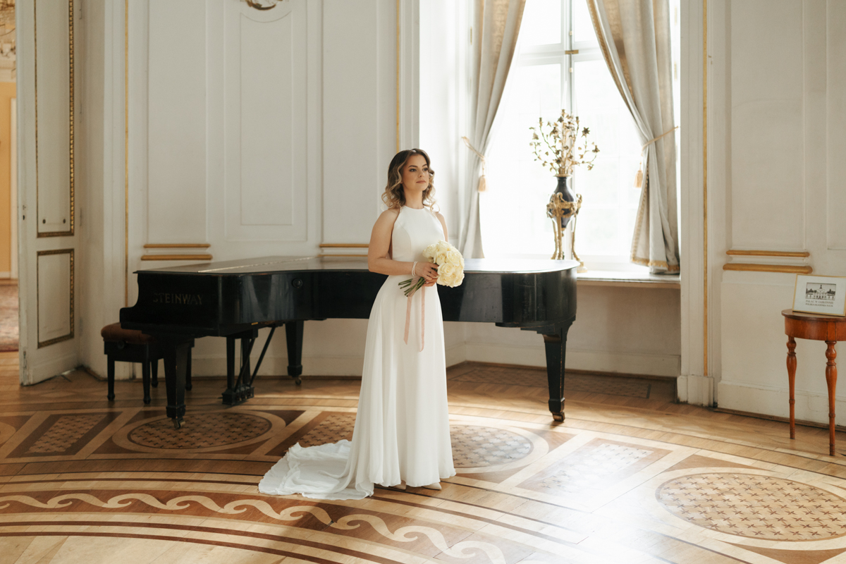 ślub w pałacu jabłonna uchwycony przez fotografa ślubnego